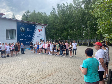 Торжественное открытие третьей смены «Эхо войны в каждом сердце»